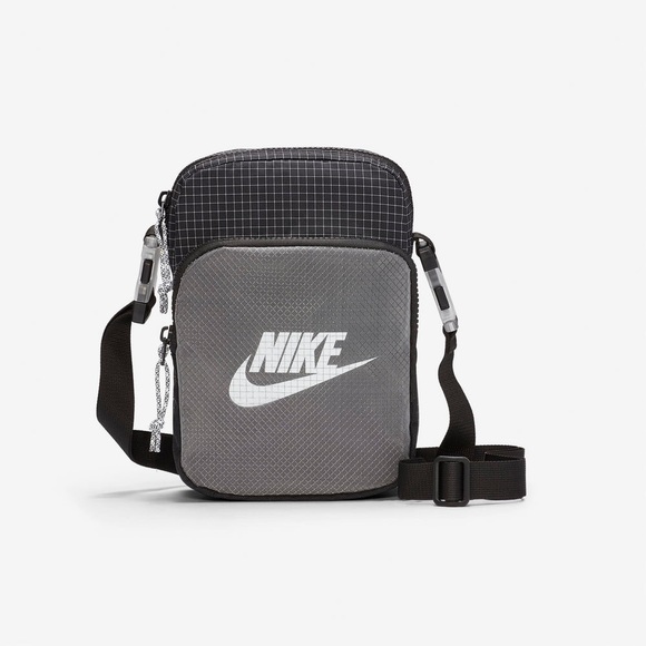 Nike Bags Nike Nike Heritage 2 Poshmark